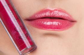 Gloss labial segred love - surpreenda-se apaixonada