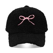 Gorra Ajustable de Invierno Negra con Lazo Lrastok de Lana de Cordero