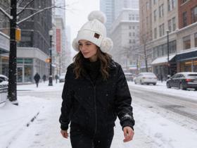 Gorro Touca Feminina/Mascurino Inverno Forrado Com Protetor De Orelha Estilo Coreano Com Ponpon Gorro Touca Feminina/Mascurino Inverno Forrado Com Protetor De Orelha Estilo Coreano Com Ponpon