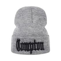 Gorro Unissex com Letras Compton Bordadas - Quente para Outono/Inverno Gorro Unissex com Letras Compton Bordadas - Quente para Outono/Inverno