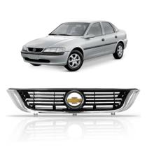 Grade Dianteira Vectra C/friso 01 02 03 04 + Emblema Dourado Grade Dianteira Vectra C/friso 01 02 03 04 + Emblema Dourado