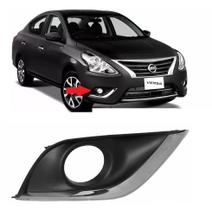 Grade Milha c/ Furo Friso Cromado Versa 2015 a 2017 Direito