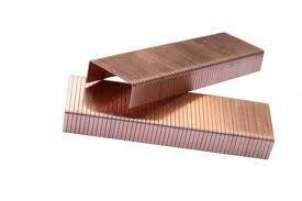 Grampos ISM 1602-5033 Coroa 3,2 cm Leg 1,9 cm Caixa com 2000 Grampos ISM 1602-5033 Coroa 3,2 cm Leg 1,9 cm Caixa com 2000