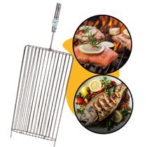Grelha Aço Inox 25x40cm para Churrasco Peixe Frango Linguiça Cabo Madeira Revestido Grill Parrilla Argentina Uruguaia Churrasqueira Alvenaria Grelha Aço Inox 25x40cm para Churrasco Peixe Frango Linguiça Cabo Madeira Revestido Grill Parrilla Argentina Uruguaia Churrasqueira Alvenaria