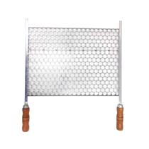 Grelha Moeda Inox 40x36 Para Churrasco Cabo Madeira E Ponta Grelha Moeda Inox 40x36 Para Churrasco Cabo Madeira E Ponta