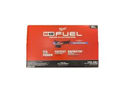 Grinder Milwaukee M18 FUEL 4-1/2/5 com uma chave com ferramenta de remo