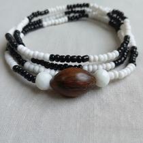 Guia Fios de Conta Preta e Branca com Firma Umbanda e Candomblé Guia Fios de Conta Preta e Branca com Firma Umbanda e Candomblé