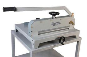 Guilhotina de Facão com Mesa Semi Industrial 510mm 300 Fls