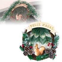 Guirlanda enfeite Porta Feliz Natal Com Esquilo Pinhos - Niel Shop