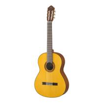 Guitarra clássica Yamaha CG122MSH Solid Spruce Top