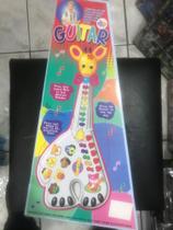 Guitarra girafa com som de animais
