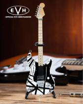 Guitarra miniatura AXE HEAVEN EVH Van Halen em preto e branco