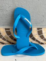 Havaianas top turquesa+ pingente placa branca