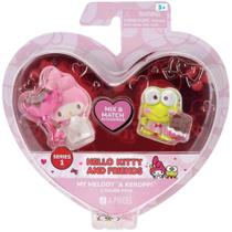Hello kitty com 2 figuras dia dos namorados sunny Hello kitty com 2 figuras dia dos namorados sunny