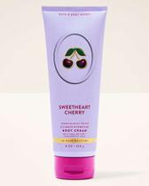 Hidratante Corporal Bath & Body Works Sweetheart Cherry 226g Hidratante Corporal Bath & Body Works Sweetheart Cherry 226g