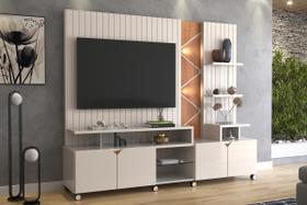 Home Cross Frisado Painel P/ TVs Até 55'' c/ 4 Portas e Prateleiras p/ Decoração - Off White Perolizado/Jequitiba Home Cross Frisado Painel P/ TVs Até 55'' c/ 4 Portas e Prateleiras p/ Decoração - Off White Perolizado/Jequitiba