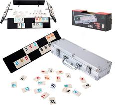 Homwom 106 Tiles Rummy Game - Jogos de Viagem Rummy Board Jogo Rummy Set com Caixa de Alumínio & 4 Bandejas Duráveis Anti-Derrapagem