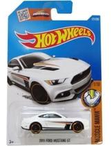 Hot Wheels 2015 Ford Mustang Gt 1/10 Muscle Mania 121/250
