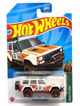 Hot Wheels Jeep Cherokee Mud Studs Branco 1:64 em Metal Fundido Hot Wheels Jeep Cherokee Mud Studs Branco 1:64 em Metal Fundido