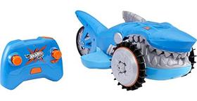 Hot Wheels R/C Veículo tubarão sobrecarregado, que corre em terra & água, mecanismo de chomping R/C, direção dinâmica, para crianças de 5 anos de idade e mais velhos Exclusivo da Amazon