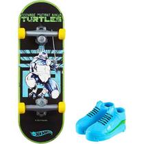 Hot Wheels Skate Shape + Tênis Licenciado HMY18 Mattel