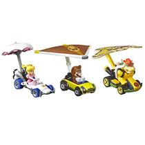 Hot Wheels Super Mario Character Car 3-Packs com 3 Carros de Personagem em 1 Conjunto, Presente para Crianças e Colecionadores com Idades de 3 Anos e Acima