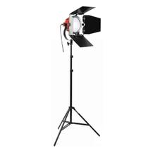 Iluminador De Led Fresnel Profissional + Tripé