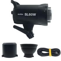 Iluminador de LED Godox SL60W 60W Luz Contínua 5600K com Montagem Bowens para Estúdio Fotográfico e Vídeo Iluminador de LED Godox SL60W 60W Luz Contínua 5600K com Montagem Bowens para Estúdio Fotográfico e Vídeo