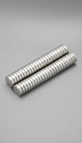 Imã Neodímio 4x1mm Redondo 1000 Peças Imã Neodímio 4x1mm Redondo 1000 Peças