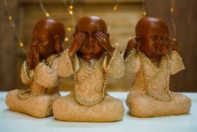 Imagem Estatueta Trio De Budas Surdo Mudo E Cego Resina 22cm