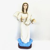 Imagem Nossa Sra Rainha Da Paz Escultura Resina 27 cm Imagem Nossa Sra Rainha Da Paz Escultura Resina 27 cm