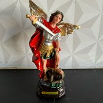 Imagem religiosa de resina Santo Sao Miguel Arcanjo 20cm católica