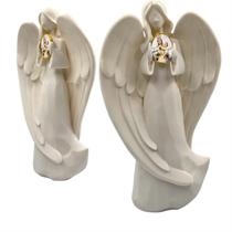 Imagem Santo Catolico Segurando Relicario Nossa Senhora da Esperança Anjo da Guarda Homenagem Casamentos Noivados Oração Devoção Igreja Capela Divino Imagem Santo Catolico Segurando Relicario Nossa Senhora da Esperança Anjo da Guarda Homenagem Casamentos Noivados Oração Devoção Igreja Capela Divino