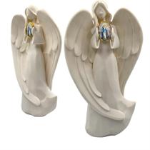 Imagem Santo Catolico Segurando Relicario Nossa Senhora das Graças Anjo da Guarda Homenagem Casamentos Noivados Oração Devoção Igreja Capela Divino