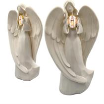 Imagem Santo Catolico Segurando Relicario Nossa Senhora Salete Anjo da Guarda Homenagem Casamentos Noivados Oração Devoção Igreja Capela Divino Imagem Santo Catolico Segurando Relicario Nossa Senhora Salete Anjo da Guarda Homenagem Casamentos Noivados Oração Devoção Igreja Capela Divino