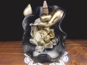 Incensário Cascata Mão Divina com Flor de Lotus + 5 Incensos Cone Cascata