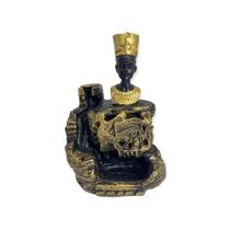 Incensario cascata Nefertiti preto e dourado 12 cm resina