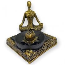 Incensário Quadrado Buda Yoga dourado 8 cm em resina 47-185