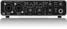 Interface áudio 192kHz Behringer UMC204 HD