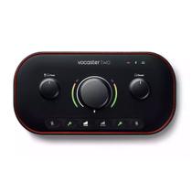 Interface de audio focusrite vocaster two para podcast