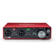 Interface de áudio USB Focusrite Scarlett 2I2 3º Geração 2 C