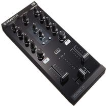 Interface de mixagem para DJ Native Instruments Traktor Kontrol Z1 Interface de mixagem para DJ Native Instruments Traktor Kontrol Z1