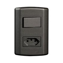 Interruptor de 1 Tecla Simples e Tomada 2P+T 20A , Modular, com Placa 4x2 e Suporte Cinza/Grafite Pluzie Interruptor de 1 Tecla Simples e Tomada 2P+T 20A , Modular, com Placa 4x2 e Suporte Cinza/Grafite Pluzie