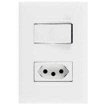 Interruptor Simples e Tomada 2P+T de 10 Ampères 4x2 Branca - 615074BC - PIAL Interruptor Simples e Tomada 2P+T de 10 Ampères 4x2 Branca - 615074BC - PIAL