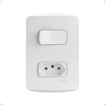 Interruptor Simples + Tomada 20A 2P+T Branco Miluz Schneider Interruptor Simples + Tomada 20A 2P+T Branco Miluz Schneider