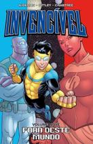 Invencível Vol. 09 - Fora Deste Mundo