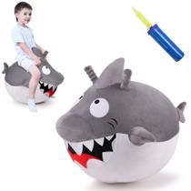 iPlay, bola infantil iLearn Bouncy Pals White Shark Hopper, brinquedo infantil Ride on Bounce, animal de salto inflável para ambientes externos e internos com alça, suéter saltitante de lúpulo saltitante, presente de aniversário para garotos de 2 a 4 e 5 anos