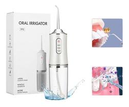 Irrigador Oral Recarregável Limpeza Profunda Dentes e Gengiva com 4 Bicos para Aparelho e Implantes Irrigador Oral Recarregável Limpeza Profunda Dentes e Gengiva com 4 Bicos para Aparelho e Implantes