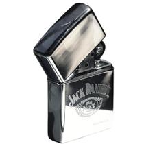 Isqueiro modelo Zippo Cromado Jack Daniel's recarregável