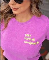 IT-shirt Feminina - Tamanho G IT-shirt Feminina - Tamanho G
